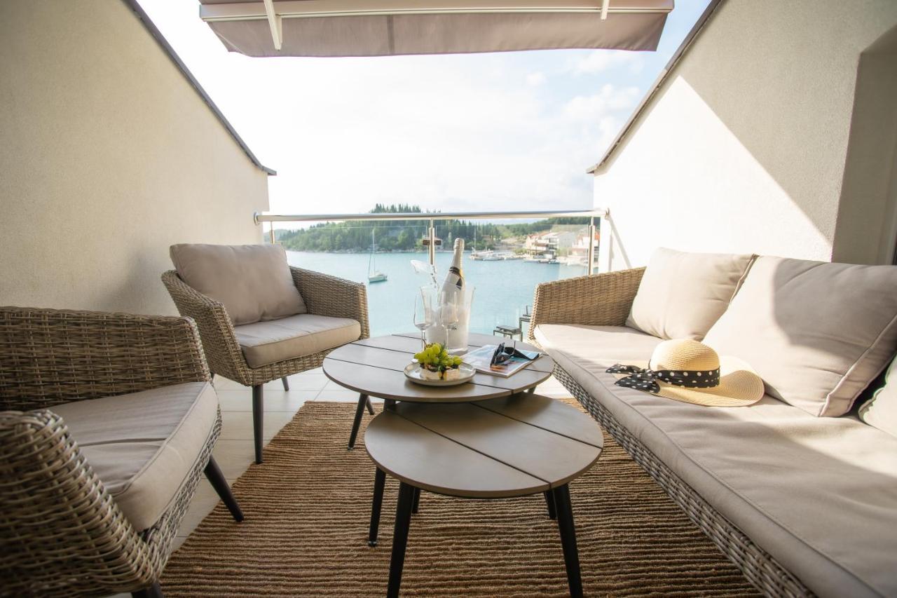Apartment Antun - Adriatic Coast Retreat Blace Exterior photo